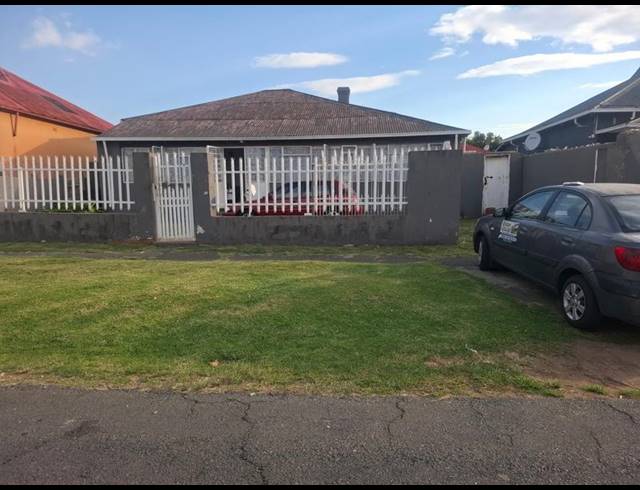 4 BEDROOM HOUSE FOR SALE IN KENILWORTH